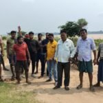 A dispute broke out between the two villages over illegal sand mining in Panipada village of Baharagora