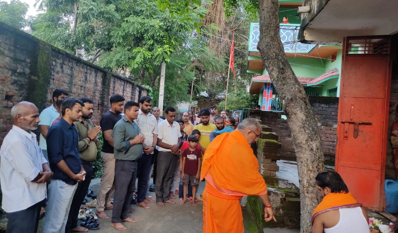Goddess Durga was invoked with Belvaran Puja pandals will open on Monday