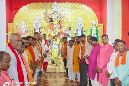 MP Manish Jaiswal prayed to Goddess Katyayani and wished for the happiness and prosperity of the people of the area