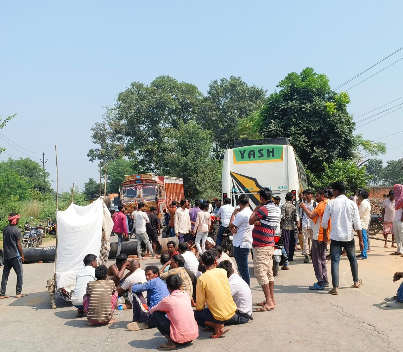 14539fd2 02f0 439e a5dc 7d5932024047Another tragic road accident in Lukaiya one youth died another seriously injured