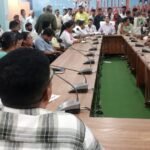 3eccf97f 2704 492d a1ba c4bfa1353c1aIn the second week of the weekly Sampoorna Samadhan programme the MLA representative heard the problems of the people in the block office