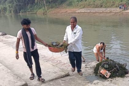 Barhi West headman Shamsher Alam led the clean up of the Chhath Ghats demonstrating public support for the festival of faith
