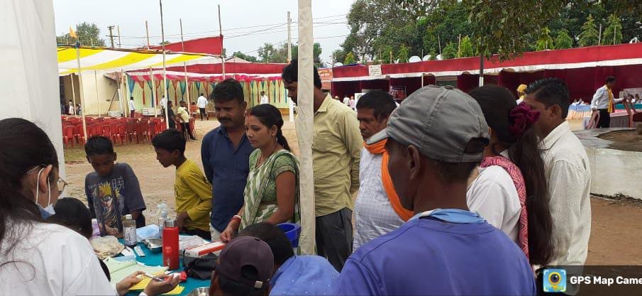 Hazaribagh Dental College and Mission Hospital organised a free health camp at the cowshed during the Gopashtami fair