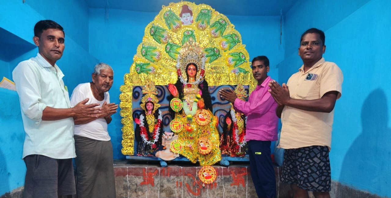 UntitledAn atmosphere of devotion and enthusiasm prevails regarding Kojagari Lakkhi Puja