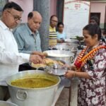 bdfa362b 1ea7 4daa b481 68db5090adb0Annakut Prasad was distributed by Shri Marwari Satyanarayan Temple and Dharamshala Sanstha