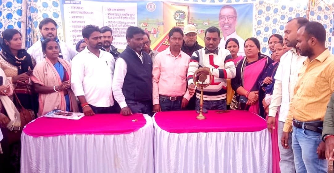 885 applications received 709 executed on the spot at Aapki Sarkar Aapke Dwar camp in Kapka Konharakhurd and Shiladih Panchayats