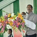 Chief Minister Hemant Soren paid a heartfelt tribute to martyr Sobaran Soren by garlanding his statue at Nemra on his 68th martyrdom day