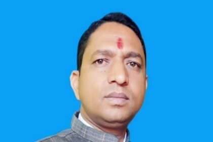 Hazaribagh OBC District President Ajay Prajapati extended his best wishes on Constitution Day and said The Constitution is the soul of our country