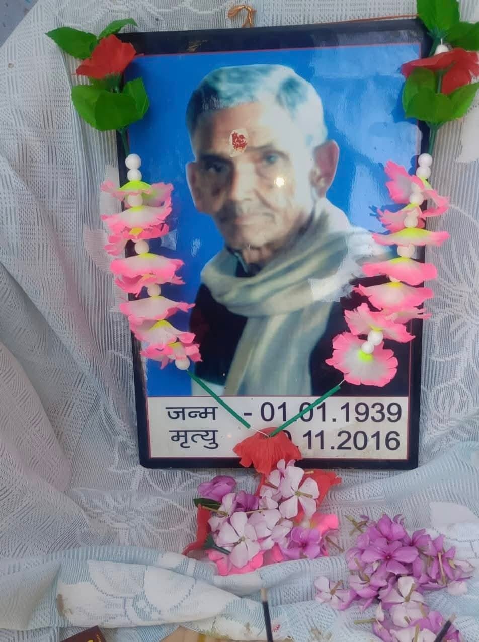 Heartfelt tribute paid to Dr. Jeetlal Mahatos father on his 9th death anniversary