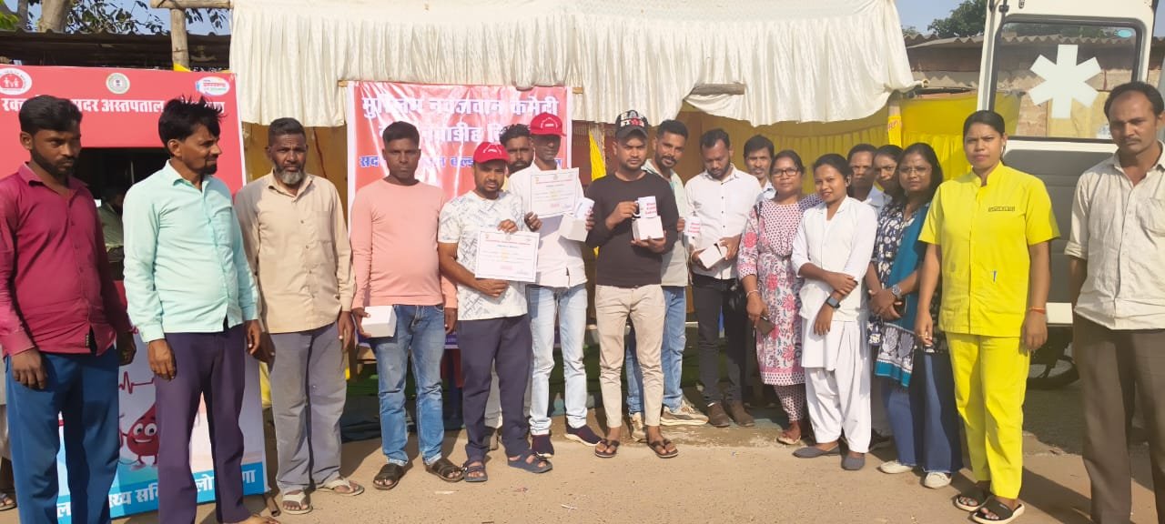 The youth of Nari Navadih gave a good message to the society by donating every drop of blood C.S Lohardaga