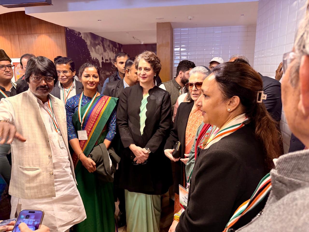 Amba Prasad and Yogendra Sao met Sonia Gandhi and Priyanka Gandhi