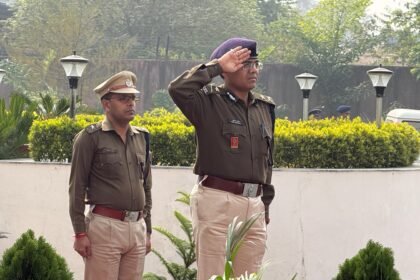 IG held a high level review meeting with police officers in Dhanbad and gave important instructions