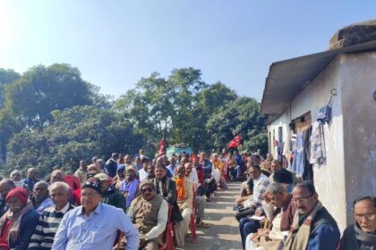 Thousands of Communist Party members sacrificed their lives for the countrys independence Bhuvaneshwar Mehta