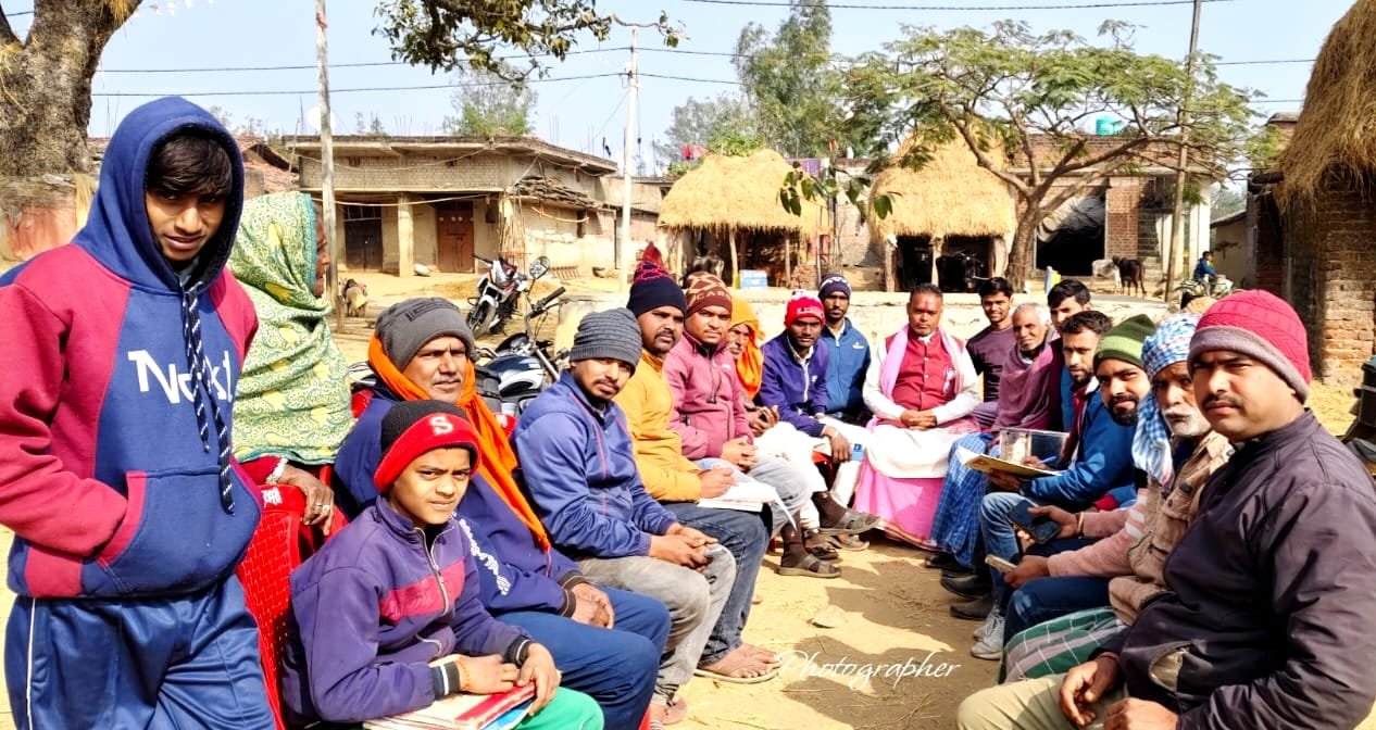 A meeting was held in Jhurjhuri village regarding the formation of the Saraswati Puja committee. Sukhdev Yadav was elected president and Arun Yadav was elected secretary