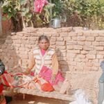 An elderly man died due to cold social worker consoled the family of the deceased and provided financial assistance