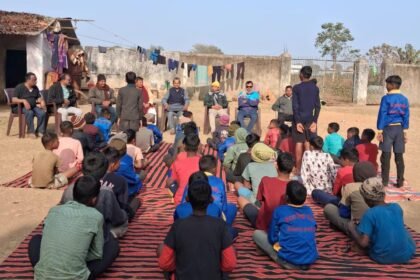 Barhi Shivaji Business Branch organized a service project spent inspiring time with the hostel children