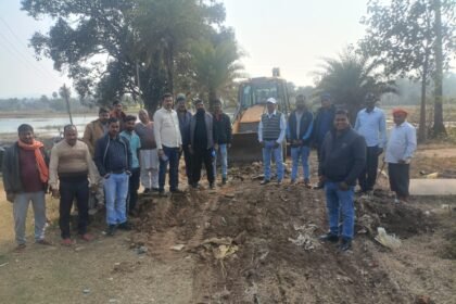 Deputy Chief America Mahato provided relief from mud and waterlogging by operating a bulldozer at his own expense