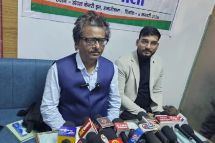 Direct dialogue with journalists in Hazaribagh special discussion on developed India and employment
