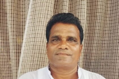 Mukhiya Dharmendra Chaudhary wrote a letter to the Railway Minister of the Government of India demanding to make Lalgarh Bihar Halt a full station