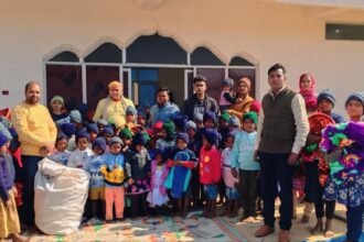 Nirdosh Kumar a resident of Satbarwa distributed warm clothes to hundreds of children of RPS Orphanage