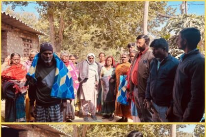 On Makar Sankranti on the initiative of public servant Ashutosh Tiwari blankets were distributed to the needy in the Murto of Chanho