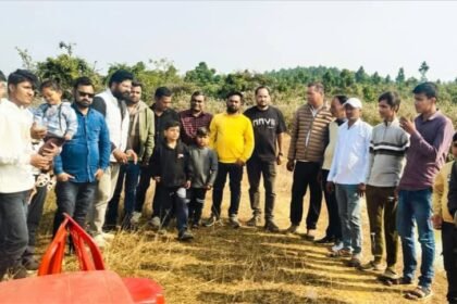 People arrived at the Ghanti forest for a picnic
