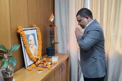 Tributes to Father of the Nation Mahatma Gandhi on his death anniversary ​​Deputy Commissioner