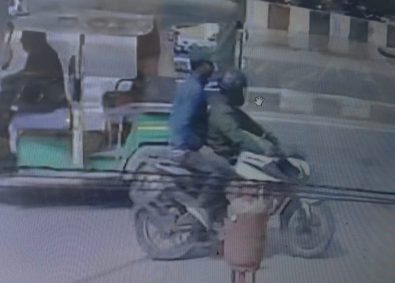 A woman who had come to attend a wedding ceremony became a victim of chain snatching