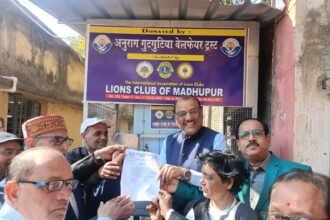 Madhupur installs water chiller machines for public use praises trust