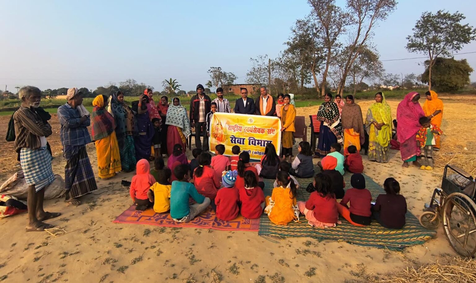 New clothes were distributed to children at Bal Sanskaar Kendras in Barhi under the Seva Saptah